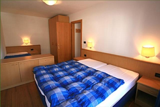 Residence Dolomia Pozza di Fassa Pokoj fotografie